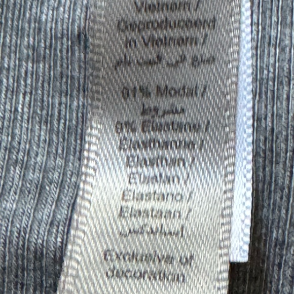 NEW SKIMS Short Sleeve Pajamas in Light Heather Grey - Picture 7 of 7